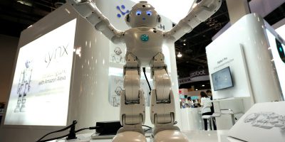 lynx robot amazon alexa ces 2017
