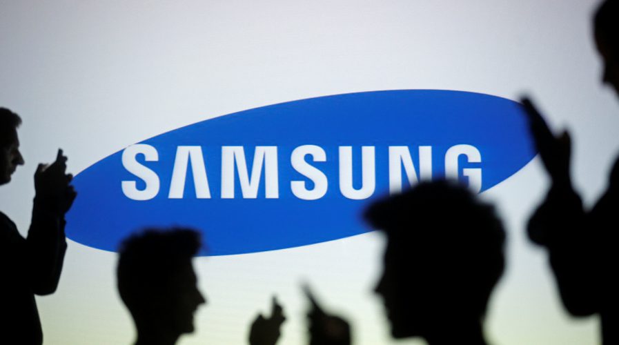 The slump in the PC and smartphone market drags Samsung to its lowest quarterly profit in 8 years