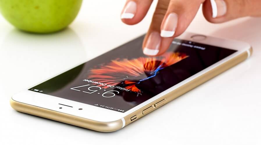 Smartphone apple iphone finger