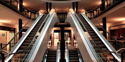 Escalators mall