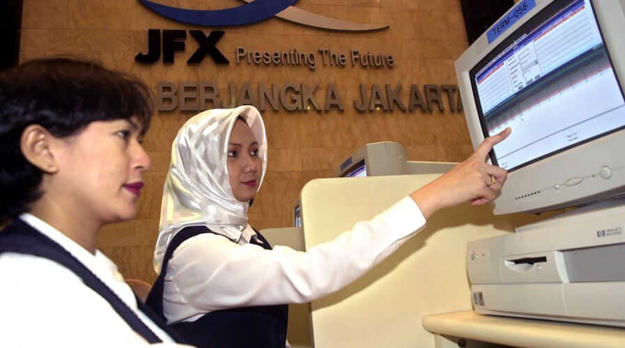 Jakarta Futures Exchange's staff during the inception of the company. Source: AFP PHOTO/Weda