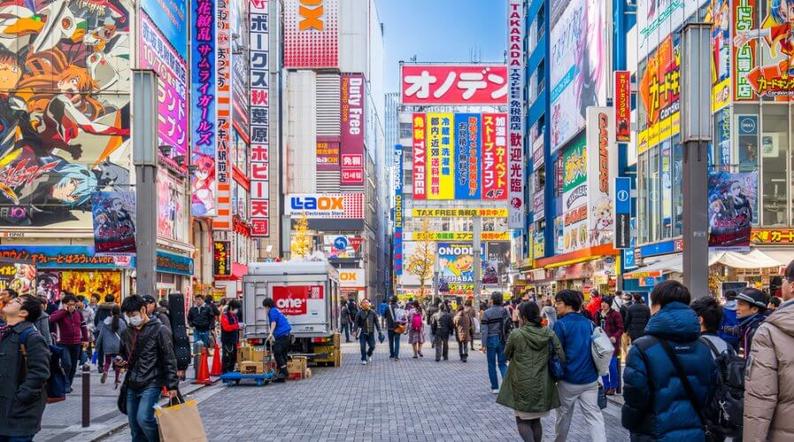 Japan to support ASEAN smart city network with AI and networked devices. Source: Shutterstock