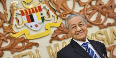 Malaysian PM Mahathir Mohamad and Minister of Communications and Multimedia Gobind Singh Deo keen on 5G implementation. Source: Shutterstock