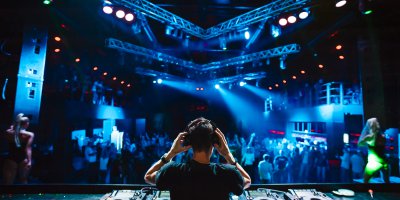 Nightclubs can now be taken to the virtual space. Source: Shutterstock.