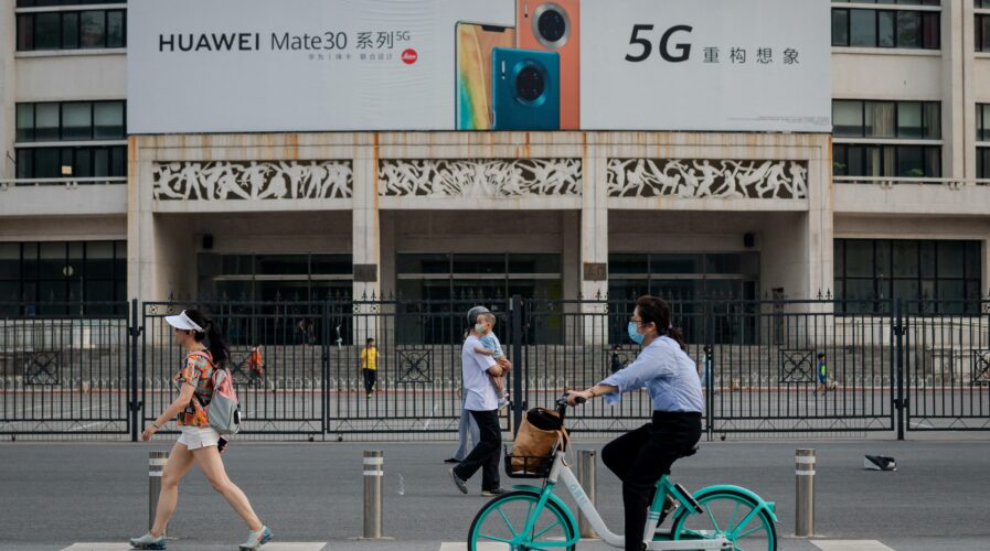 China aims to add 600,000 5G base stations this year alone