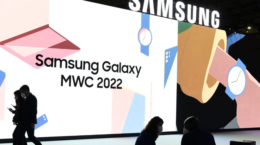 Solid demand for memory chips pushed Samsung to its best Q1 profit in four years