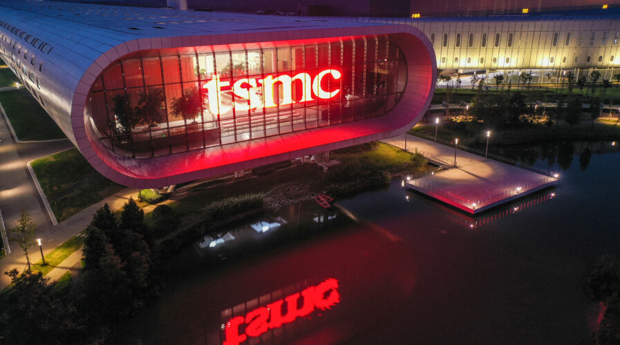 TSMC warns of a price hike for its chips and Apple, its largest customer, is unhappy