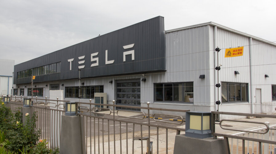 Tesla is planning another mega factory in Shanghai amidst worsening tension US-China tension