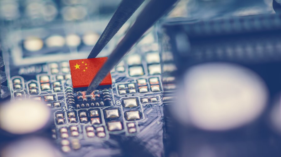Shanghai Micro Electronics Equipment is expected to deliver its proprietary SSA/800-10W by year-end, a 28-nm lithography machine. Source: Shutterstock