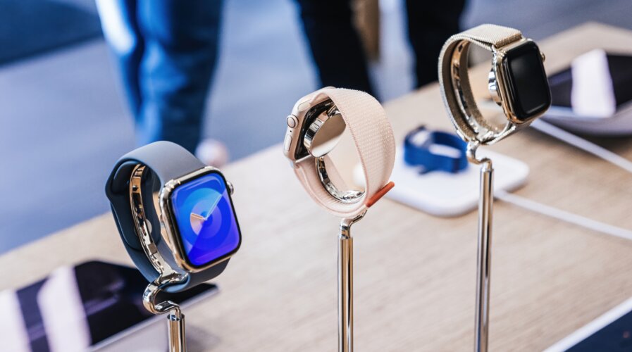 Sale revival for Apple Watch models after ban overturn.